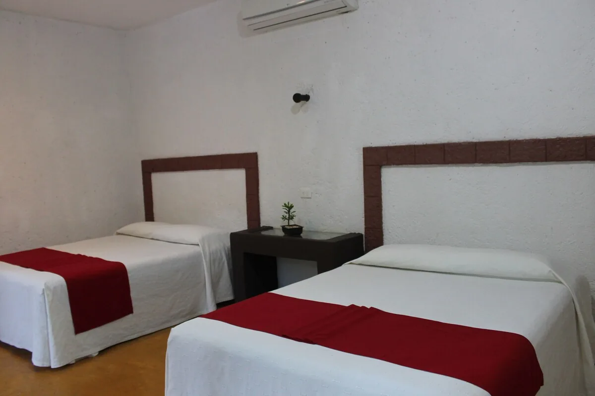 Bungalow, Two Double Beds