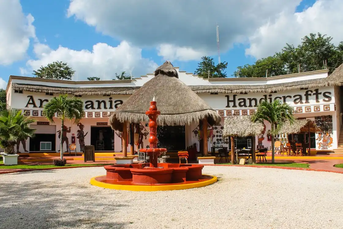 On-site handicrafts and gift shop